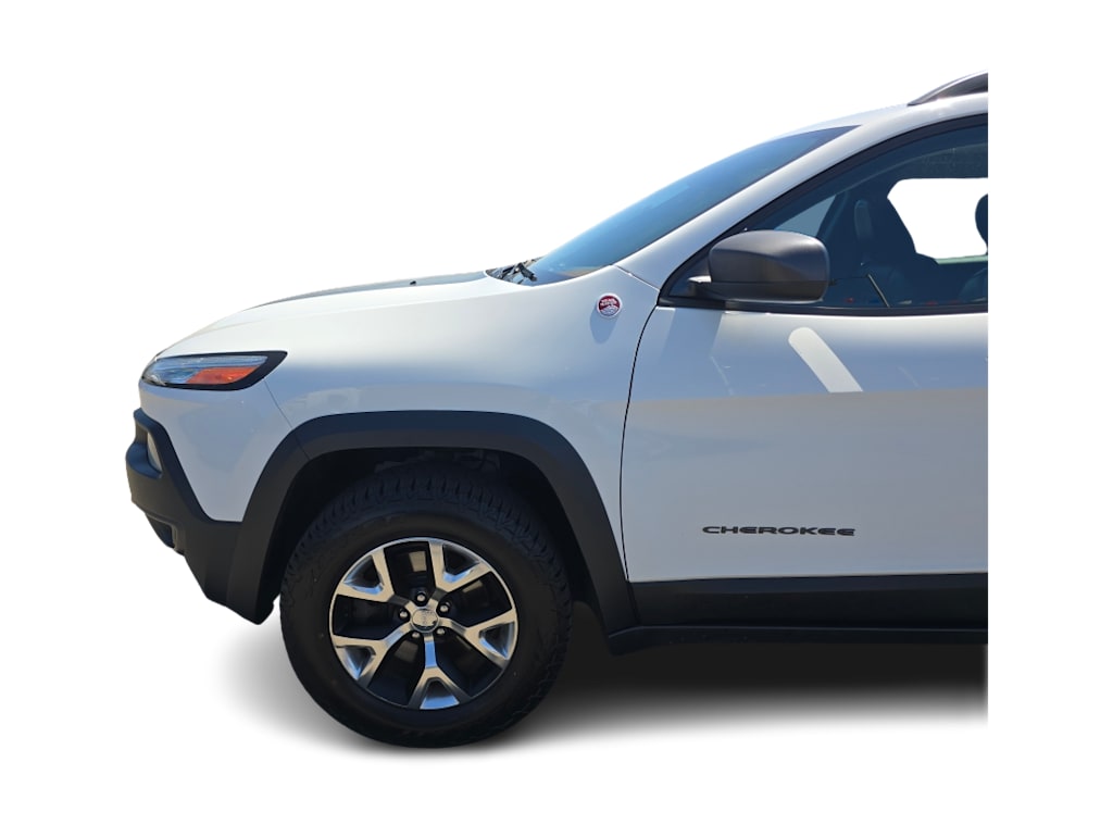 Thumbnail: 2015 Jeep Cherokee - 20
