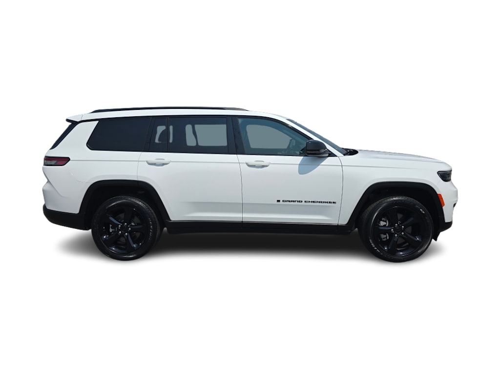 Thumbnail: 2023 Jeep Grand Cherokee L - 18