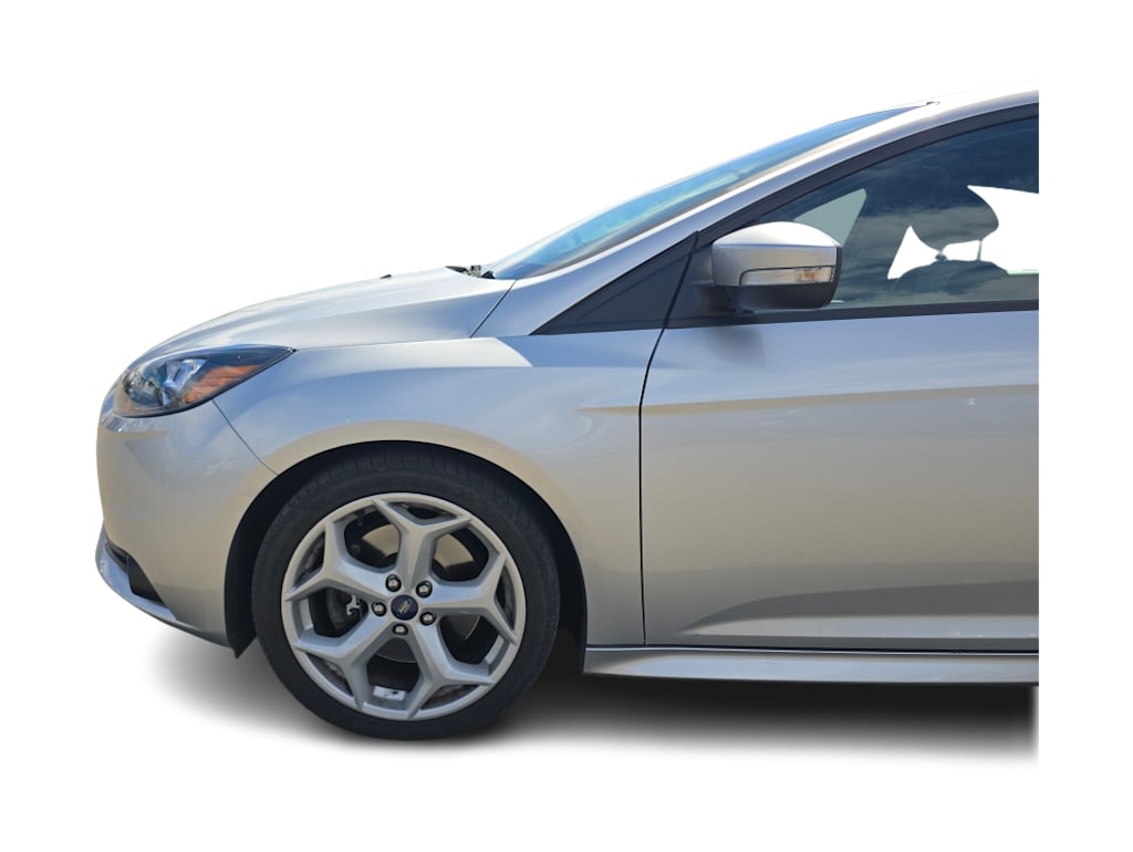 Thumbnail: 2014 Ford Focus - 13