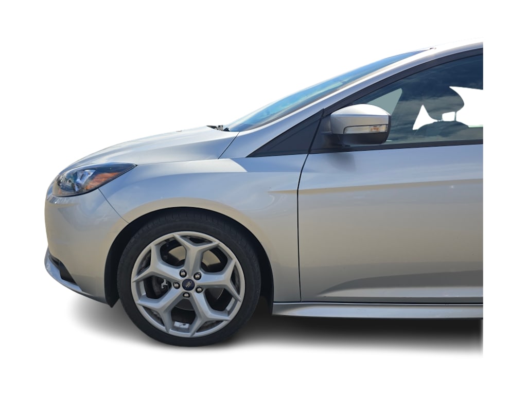 Thumbnail: 2014 Ford Focus - 20