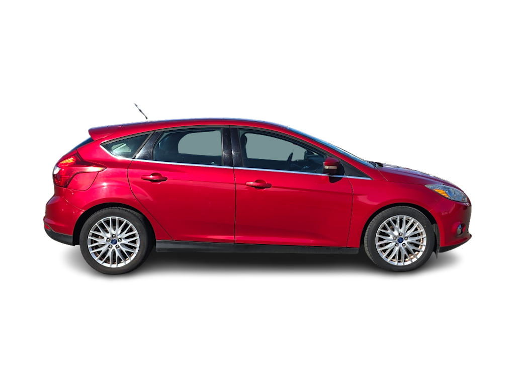 Thumbnail: 2012 Ford Focus - 17