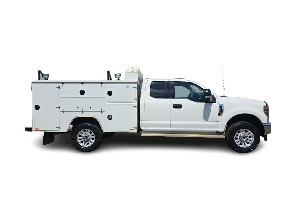 Thumbnail: 2019 Ford F-350 - 17