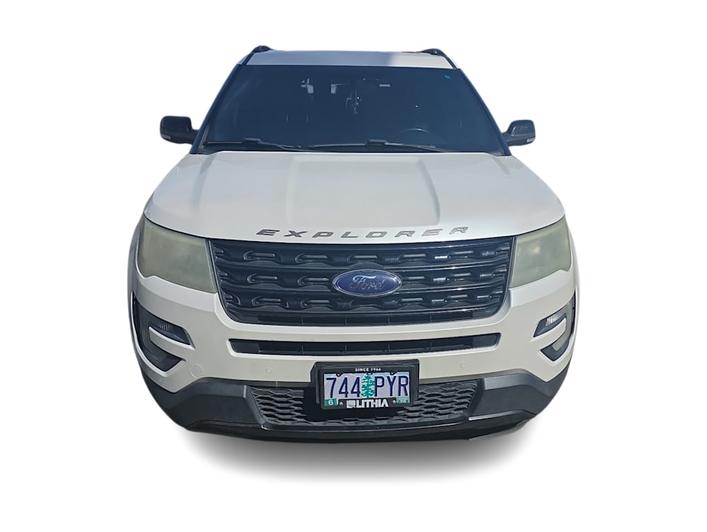 Thumbnail: 2016 Ford Explorer - 8