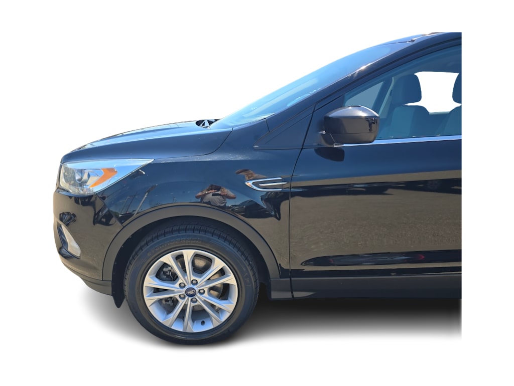 Thumbnail: 2017 Ford Escape - 20