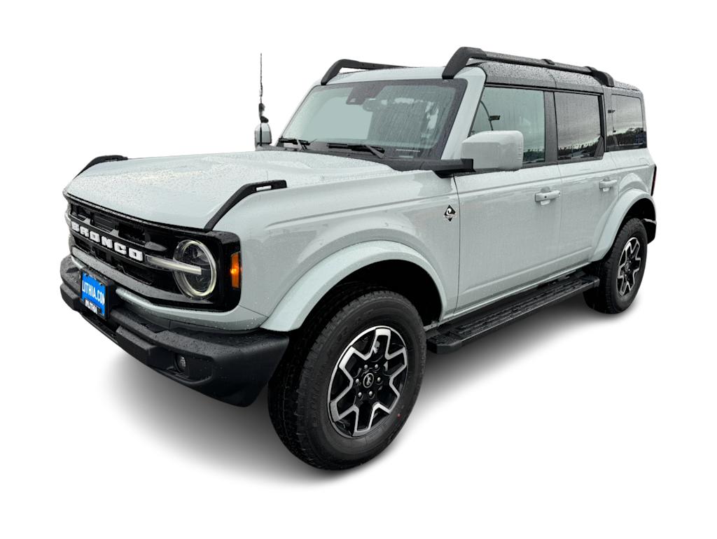 2024 Ford Bronco Outer Banks 2