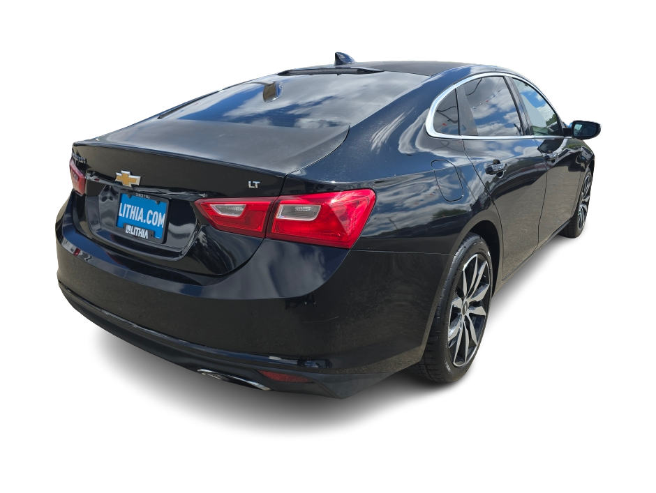 Thumbnail: 2016 Chevrolet Malibu - 16