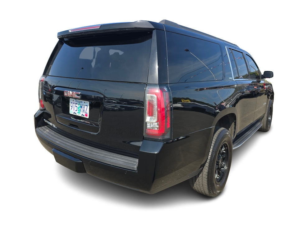 Thumbnail: 2019 GMC Yukon XL - 17