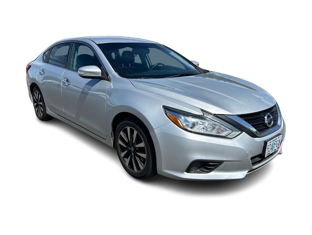 Thumbnail: 2018 Nissan Altima - 9
