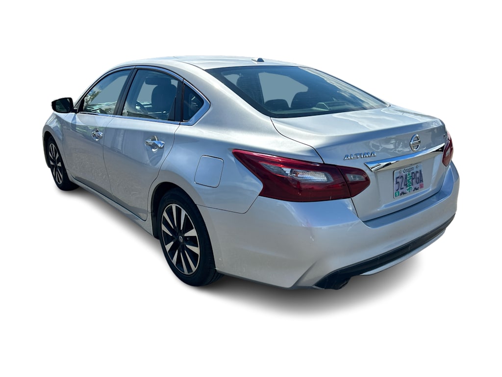 Thumbnail: 2018 Nissan Altima - 3