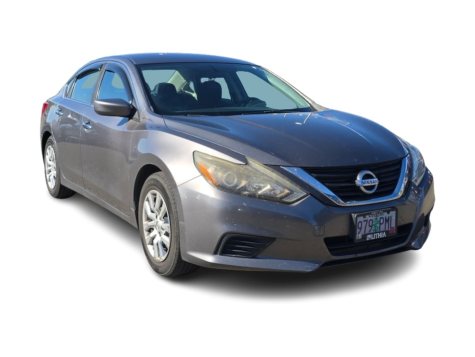 Thumbnail: 2017 Nissan Altima - 18