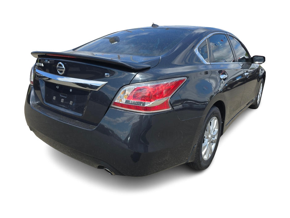 Thumbnail: 2015 Nissan Altima - 6