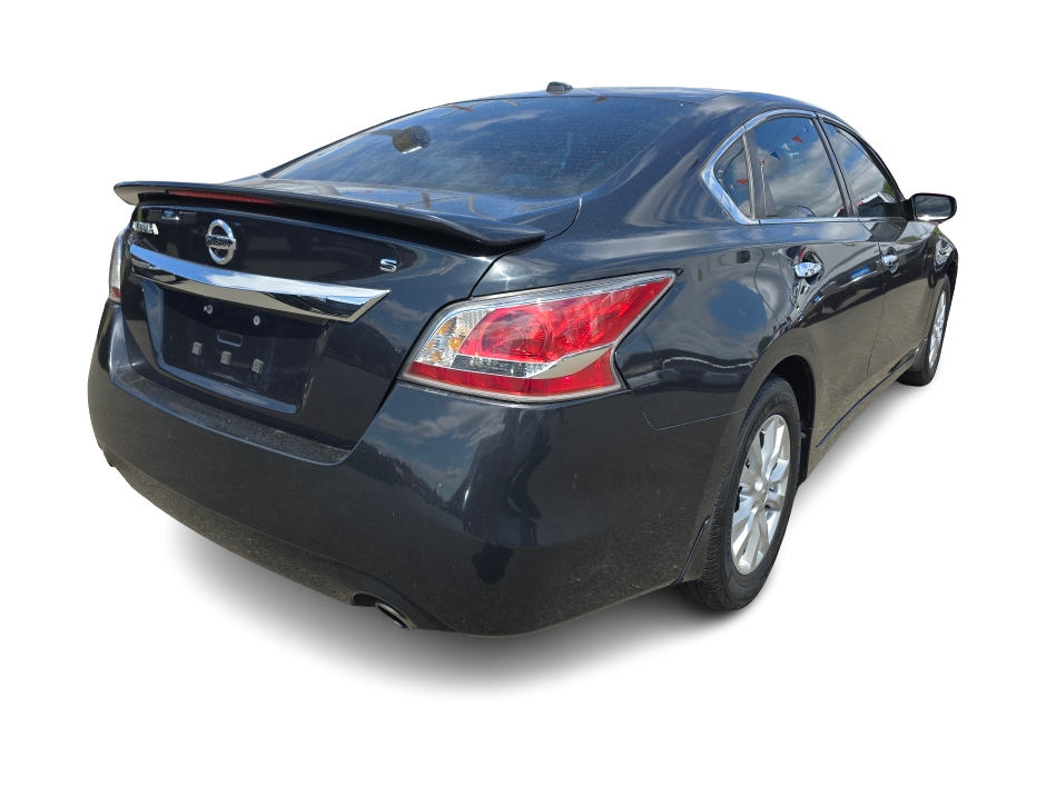 Thumbnail: 2015 Nissan Altima - 10