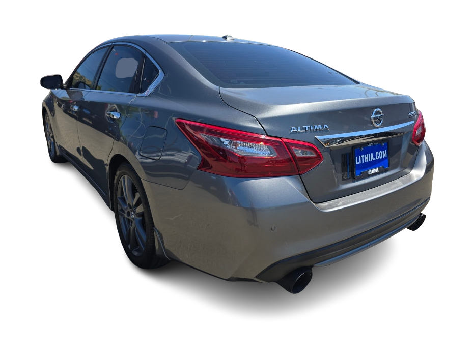 Thumbnail: 2018 Nissan Altima - 4