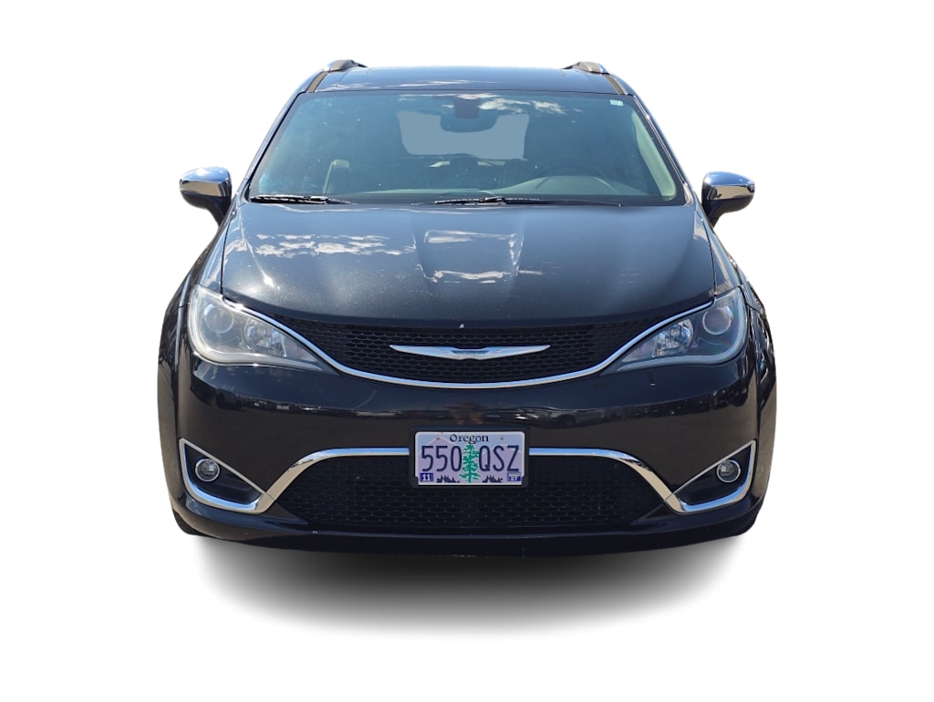 Thumbnail: 2017 Chrysler Pacifica - 3