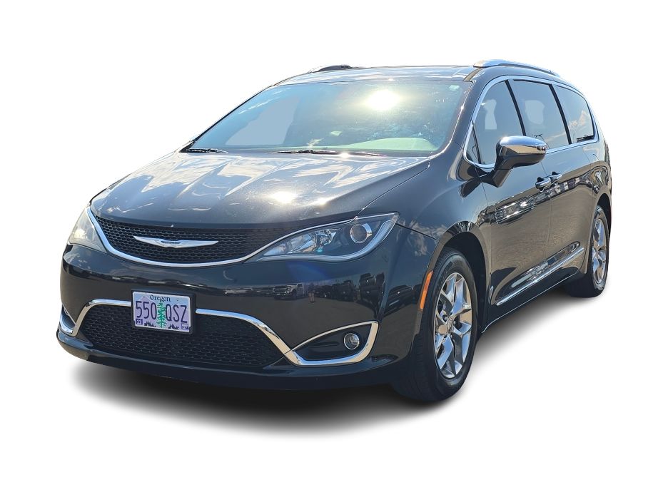 Thumbnail: 2017 Chrysler Pacifica - 9