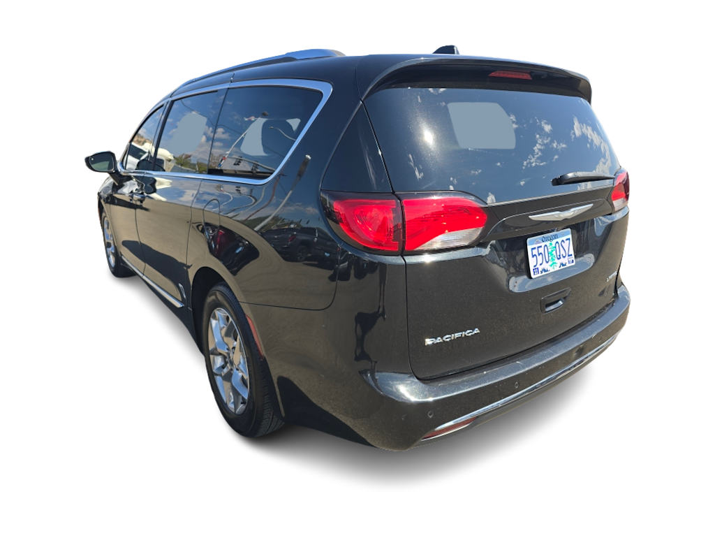 Thumbnail: 2017 Chrysler Pacifica - 17