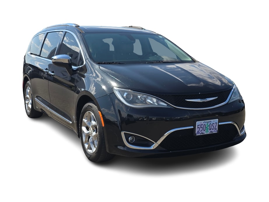 Thumbnail: 2017 Chrysler Pacifica - 18