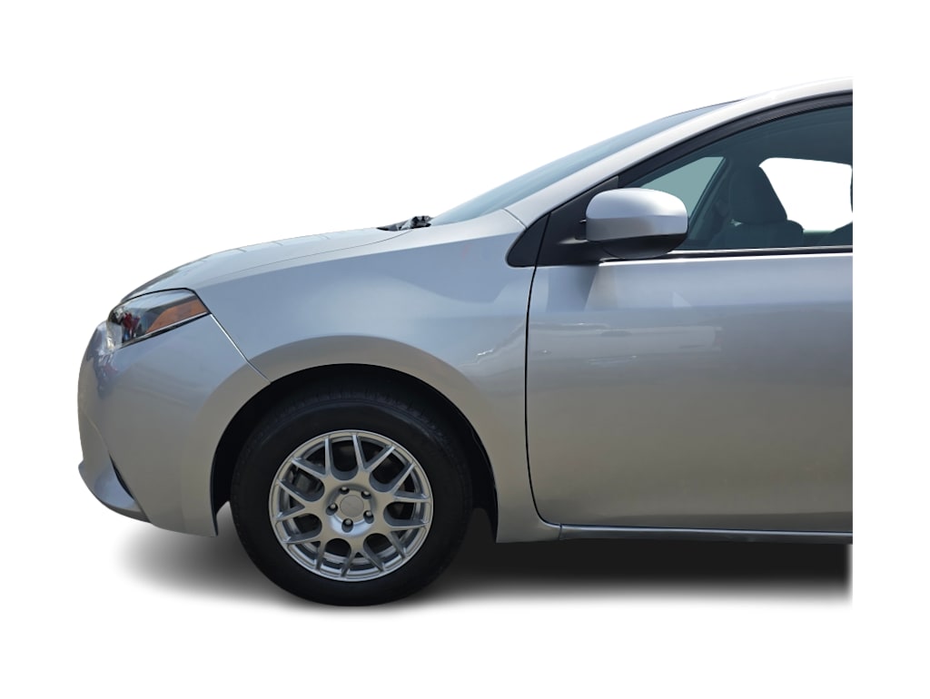 Thumbnail: 2015 Toyota Corolla - 21
