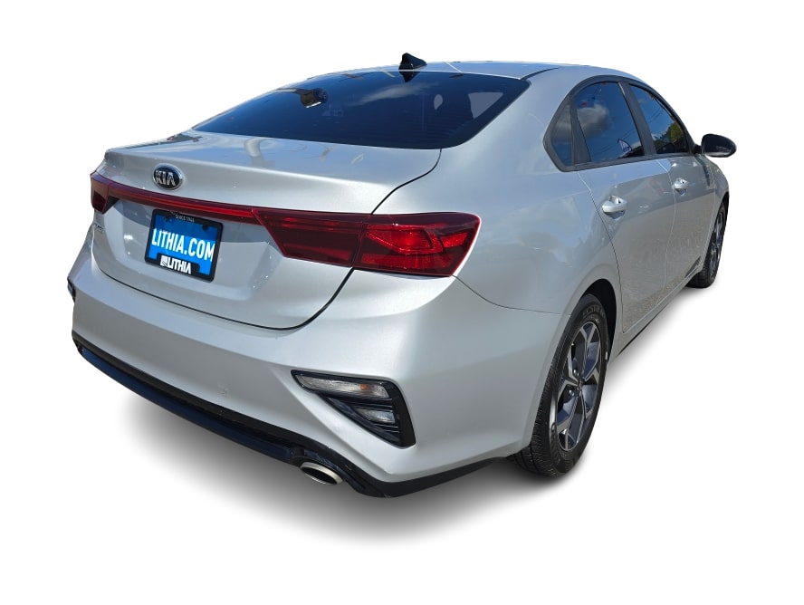 Thumbnail: 2019 Kia Forte - 16