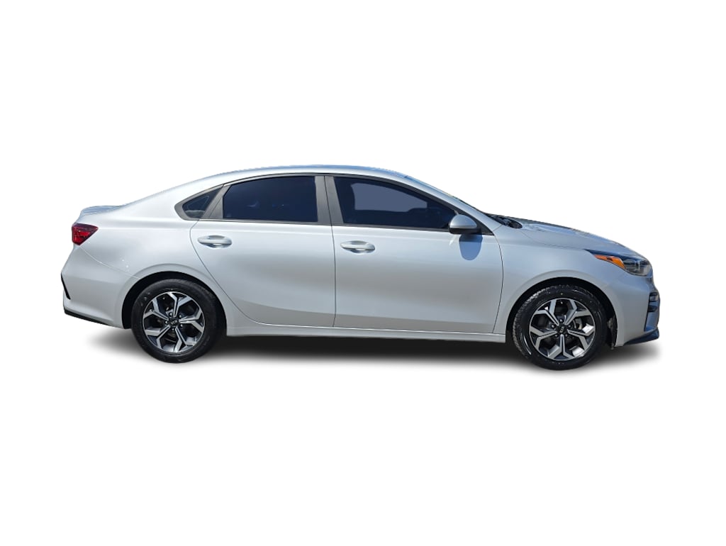 Thumbnail: 2019 Kia Forte - 17