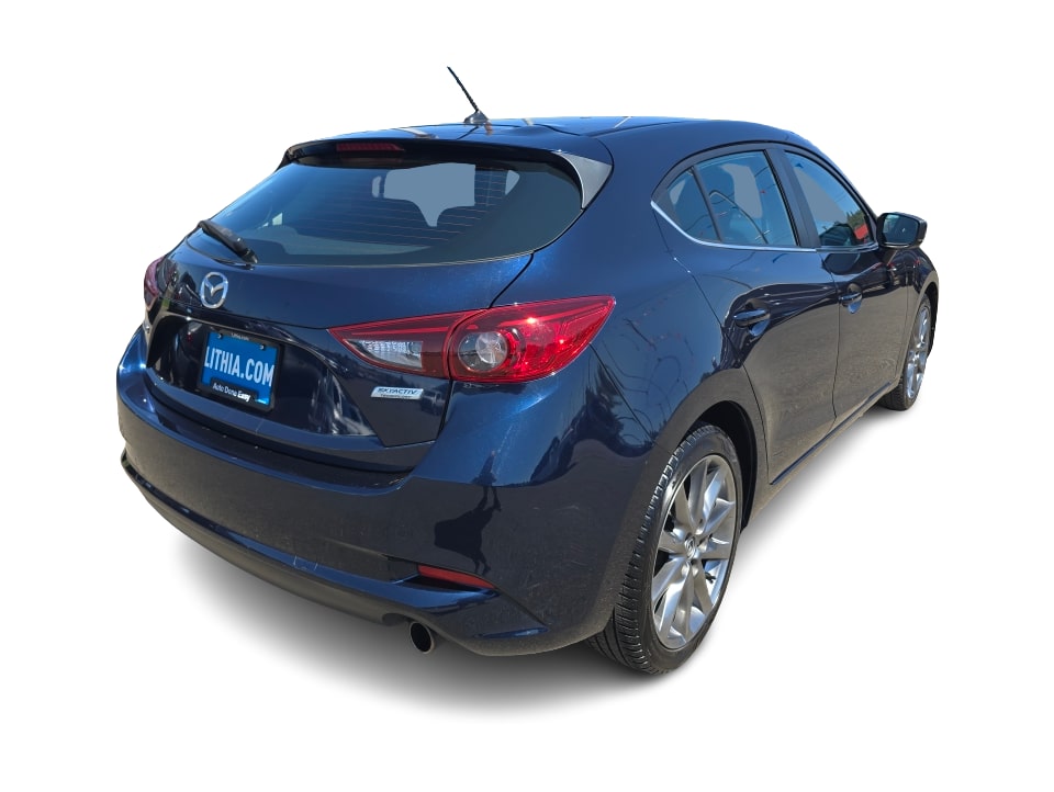 Thumbnail: 2018 Mazda Mazda3 - 17