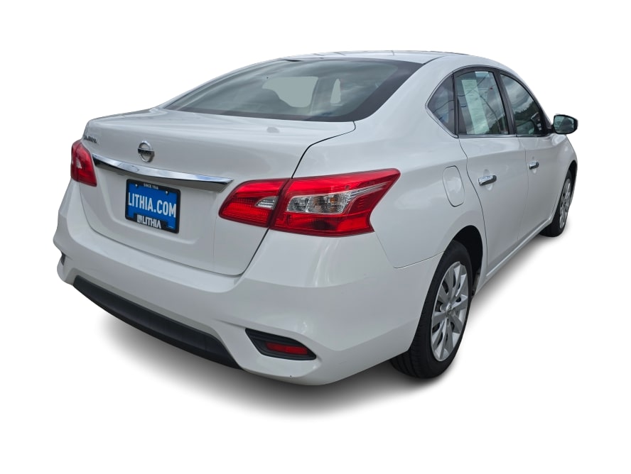 Thumbnail: 2018 Nissan Sentra - 16