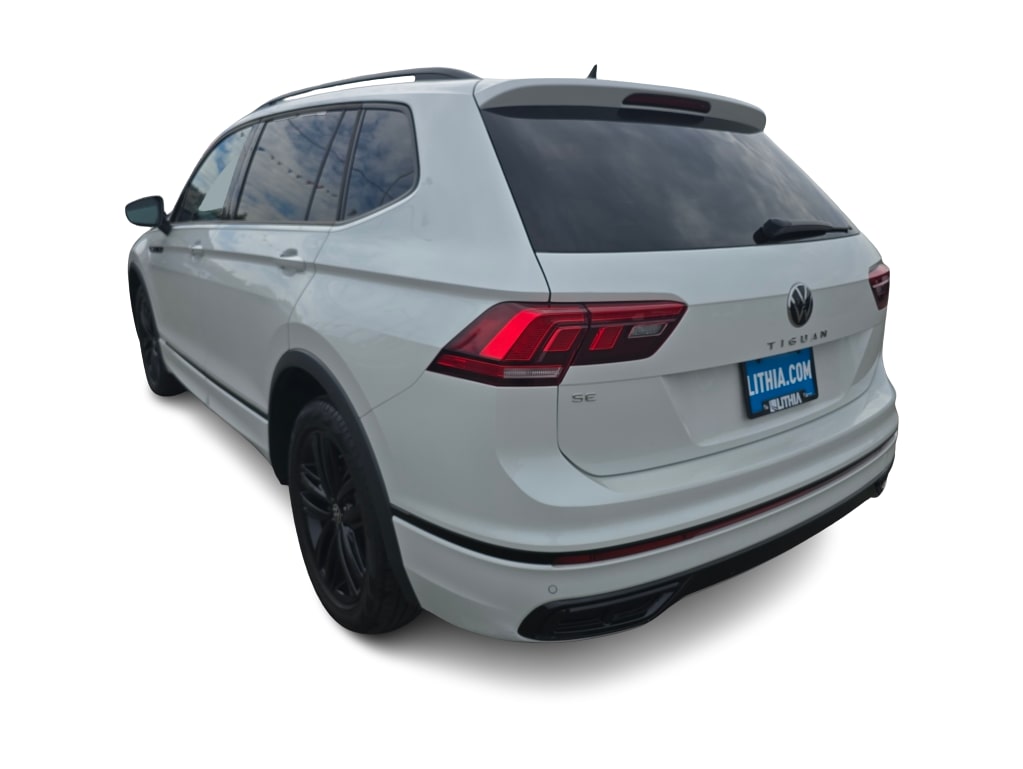 Thumbnail: 2022 Volkswagen Tiguan - 4