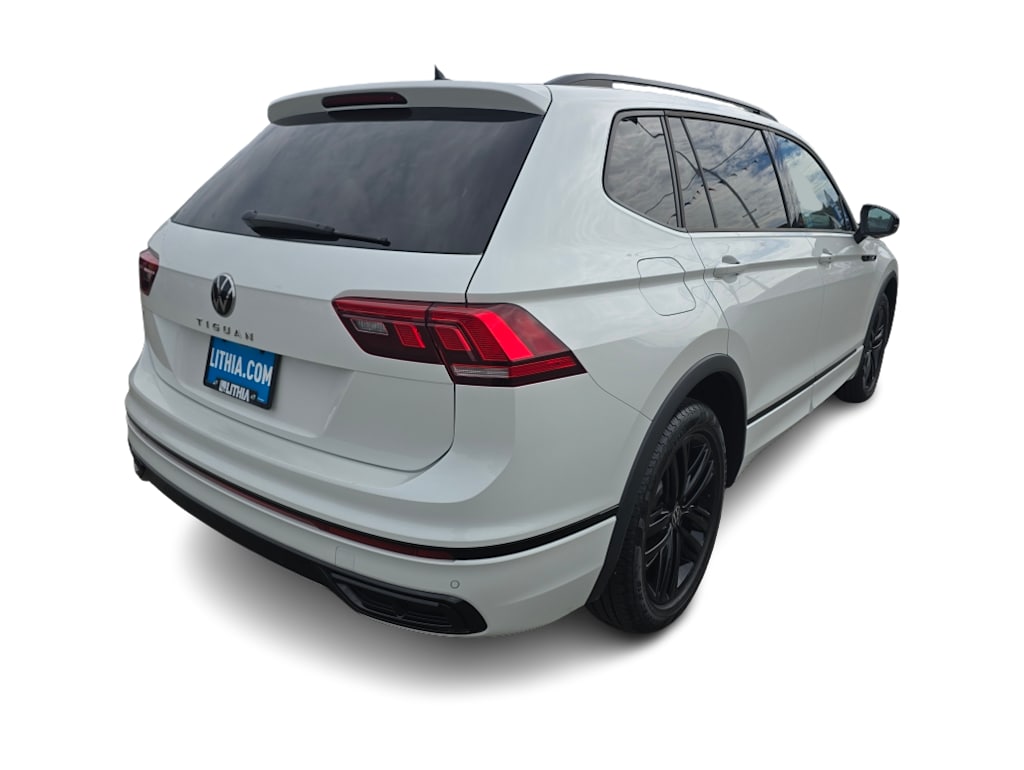 Thumbnail: 2022 Volkswagen Tiguan - 16