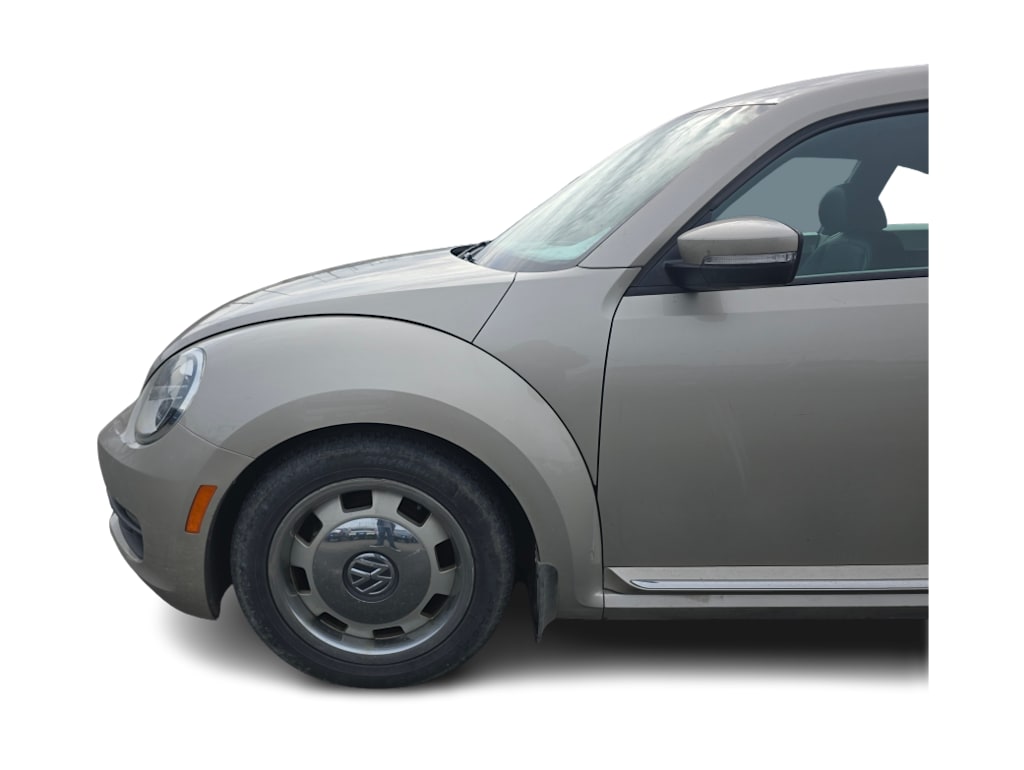 Thumbnail: 2012 Volkswagen Beetle - 21