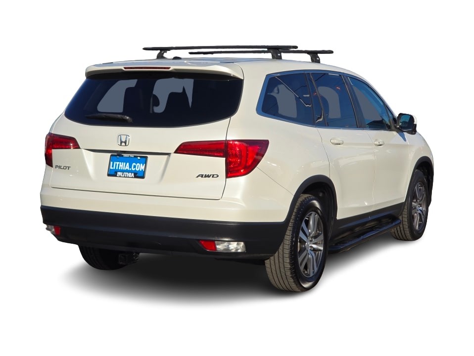 Thumbnail: 2017 Honda Pilot - 16