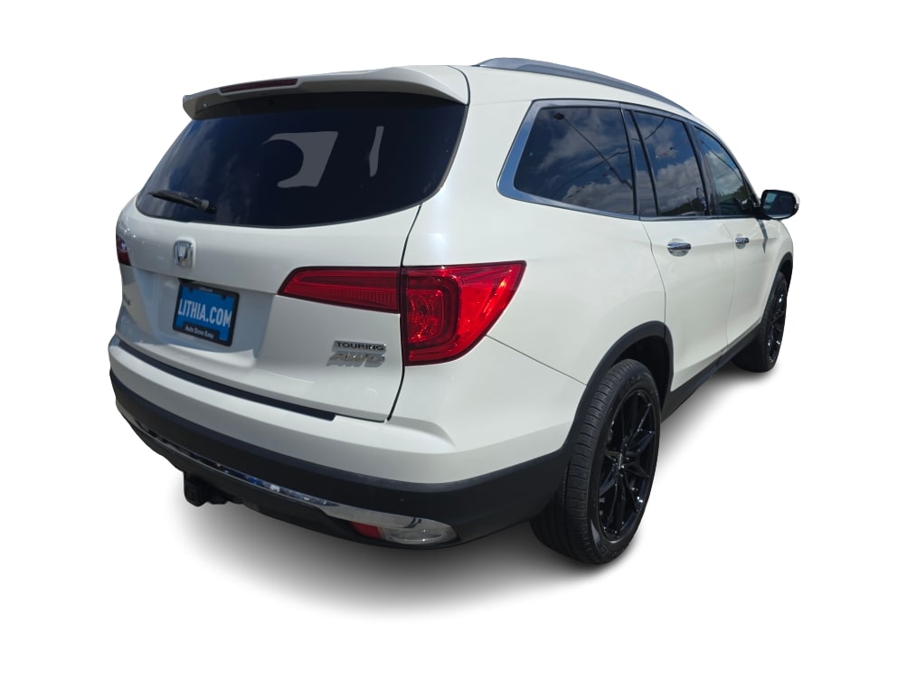 Thumbnail: 2018 Honda Pilot - 17