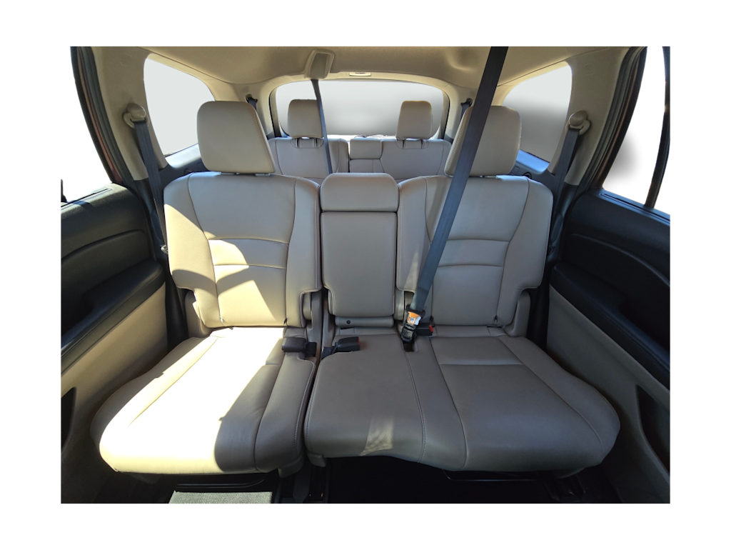 Thumbnail: 2018 Honda Pilot - 16