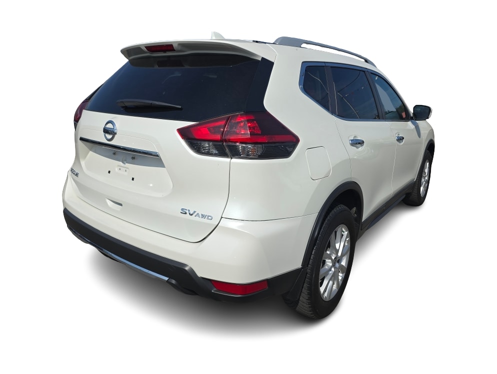 Thumbnail: 2018 Nissan Rogue - 17