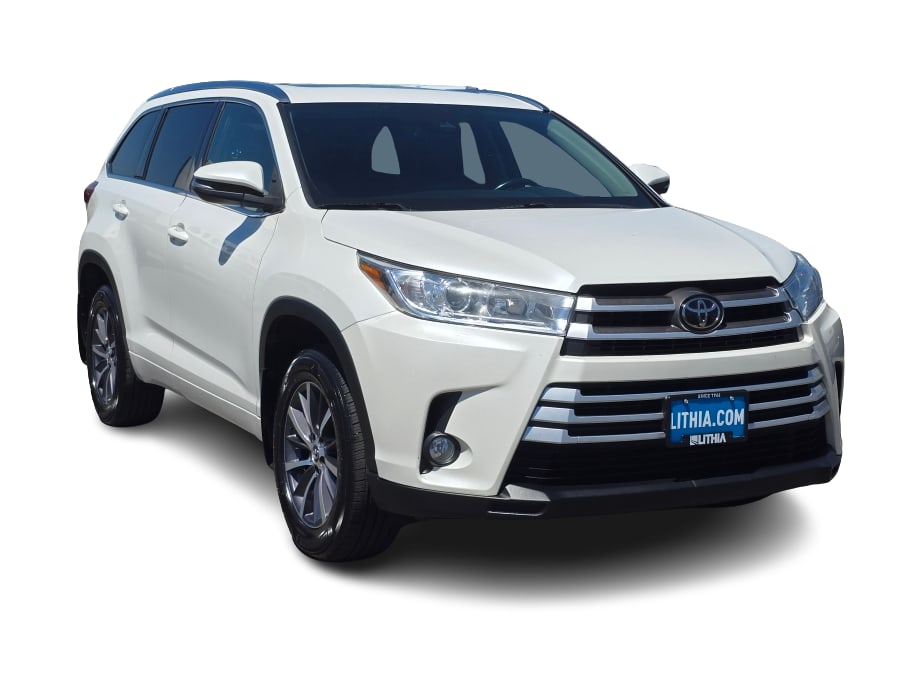 Thumbnail: 2018 Toyota Highlander - 18
