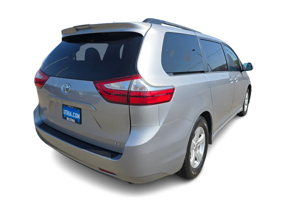 Thumbnail: 2018 Toyota Sienna - 17
