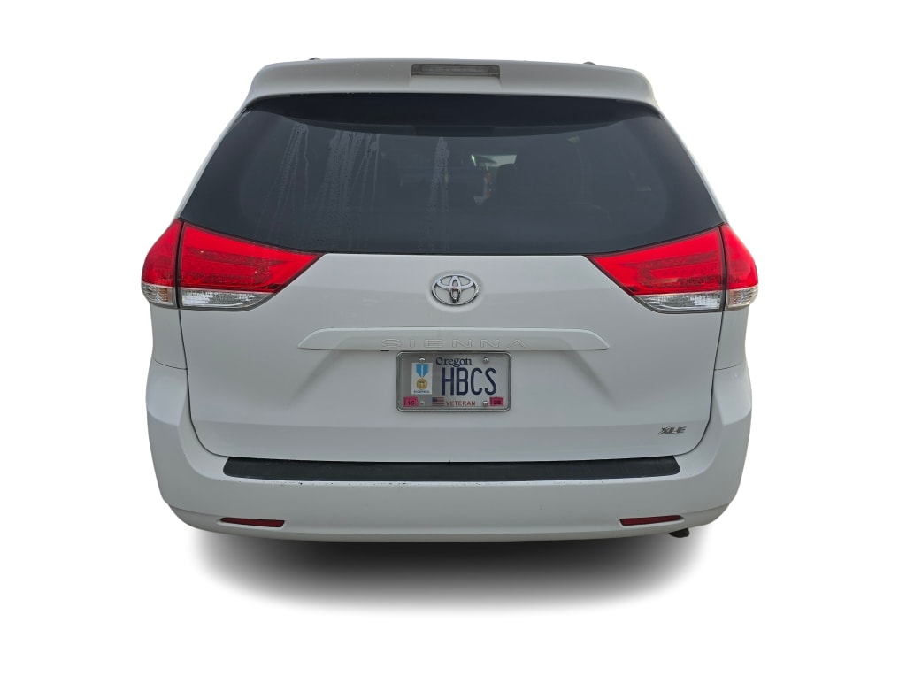 Thumbnail: 2011 Toyota Sienna - 5