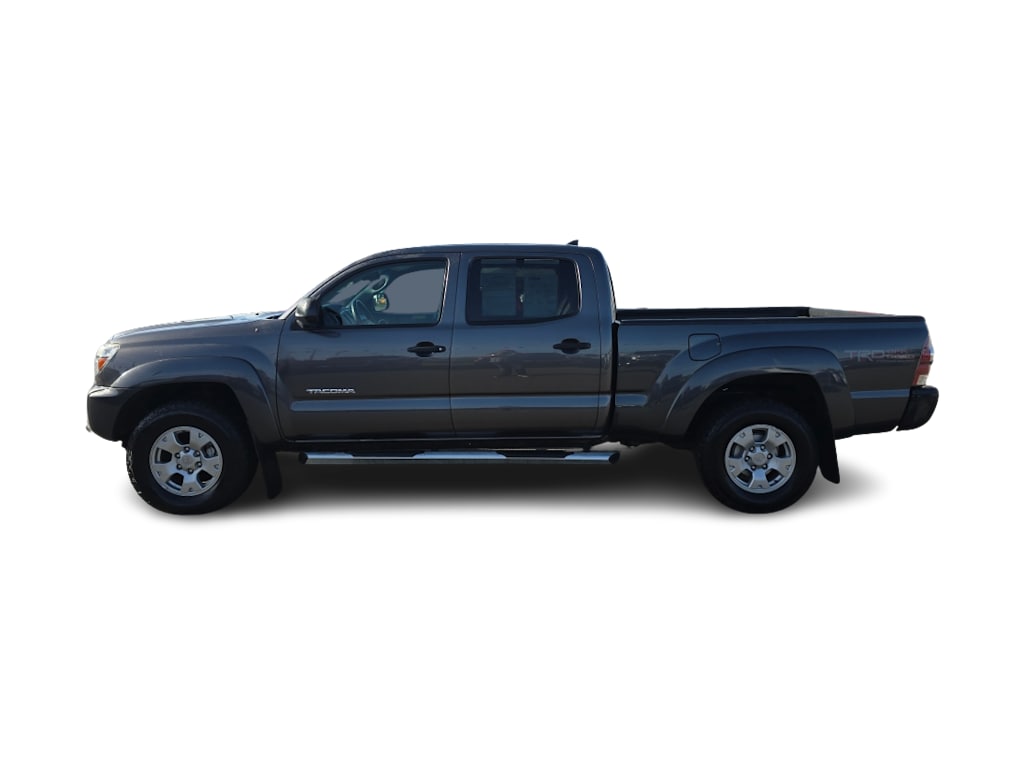 Thumbnail: 2015 Toyota Tacoma - 3
