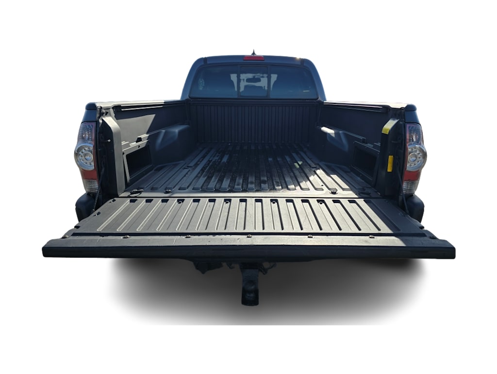 Thumbnail: 2015 Toyota Tacoma - 15