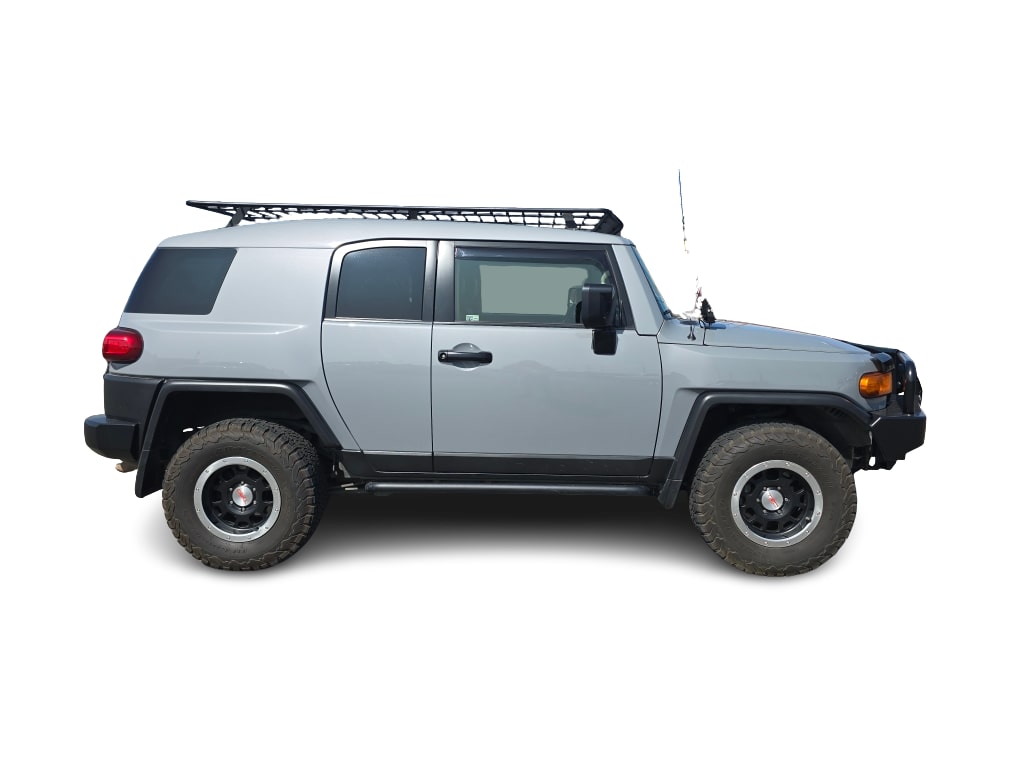 Thumbnail: 2013 Toyota FJ Cruiser - 18
