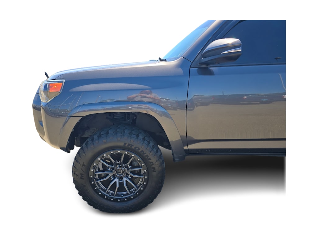 Thumbnail: 2019 Toyota 4Runner - 20