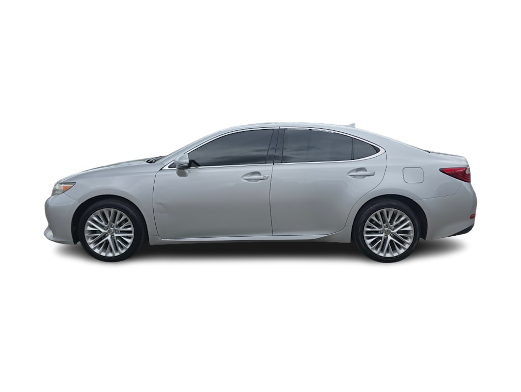 Thumbnail: 2013 Lexus ES - 3