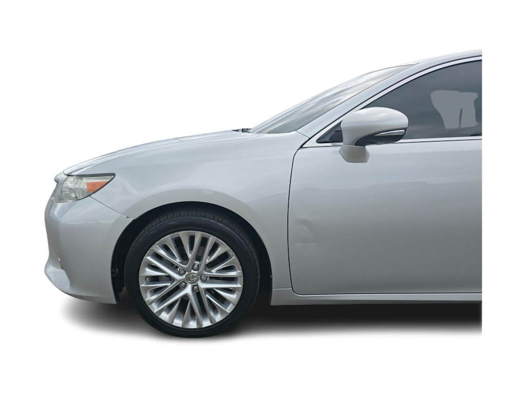 Thumbnail: 2013 Lexus ES - 20