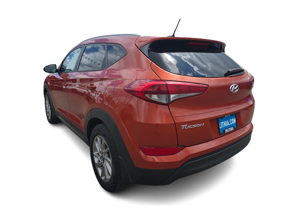 Thumbnail: 2016 Hyundai Tucson - 4