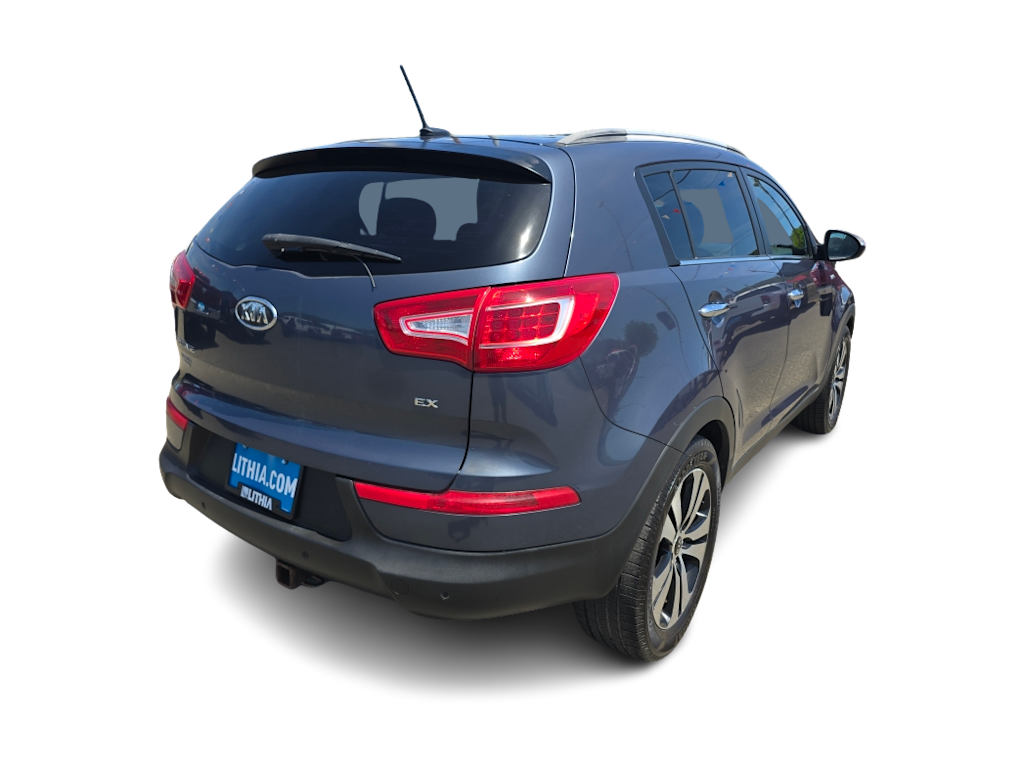 Thumbnail: 2011 Kia Sportage - 17