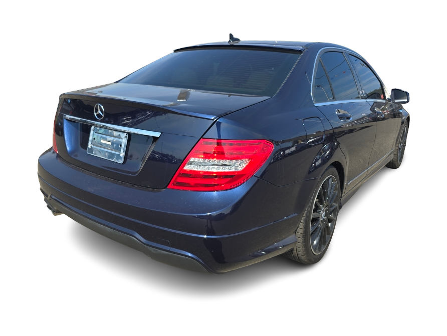 Thumbnail: 2014 Mercedes-Benz C-Class - 11
