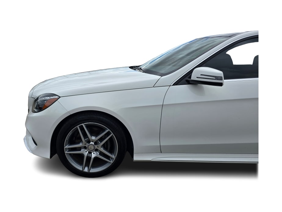 Thumbnail: 2015 Mercedes-Benz E-Class - 20