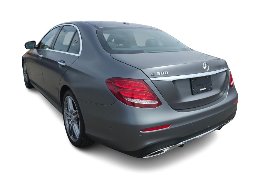 Thumbnail: 2017 Mercedes-Benz E-Class - 9