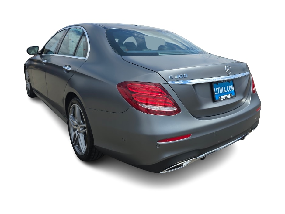 Thumbnail: 2017 Mercedes-Benz E-Class - 4