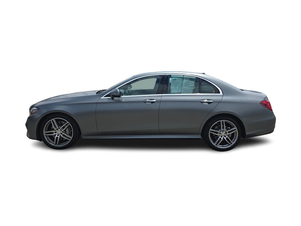 Thumbnail: 2017 Mercedes-Benz E-Class - 3
