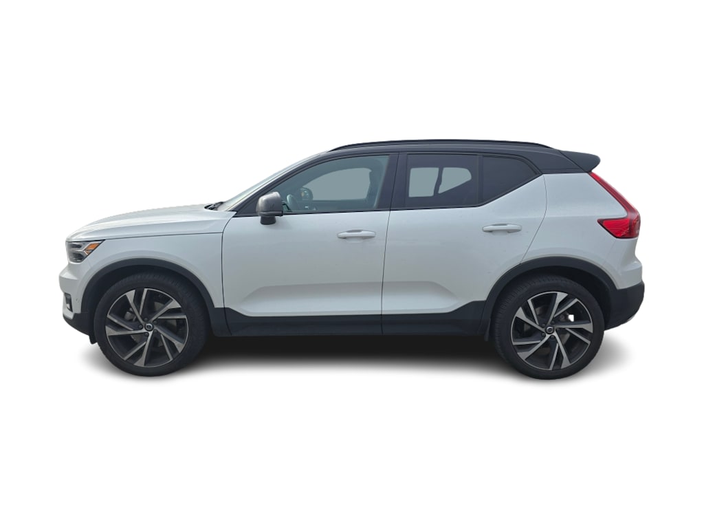 Thumbnail: 2019 Volvo XC40 - 3